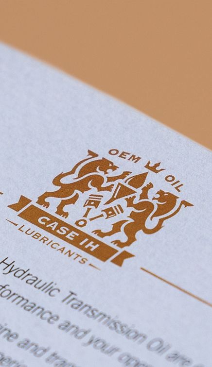 Vertical social media ad with 'Long Live the Machine' and golden oil splash forming a crown.